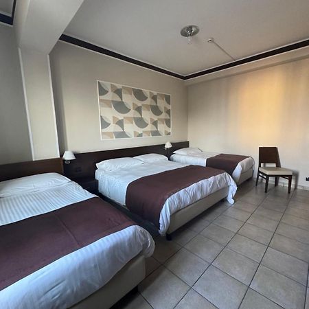 Hotel Vittoria Rosarno Esterno foto