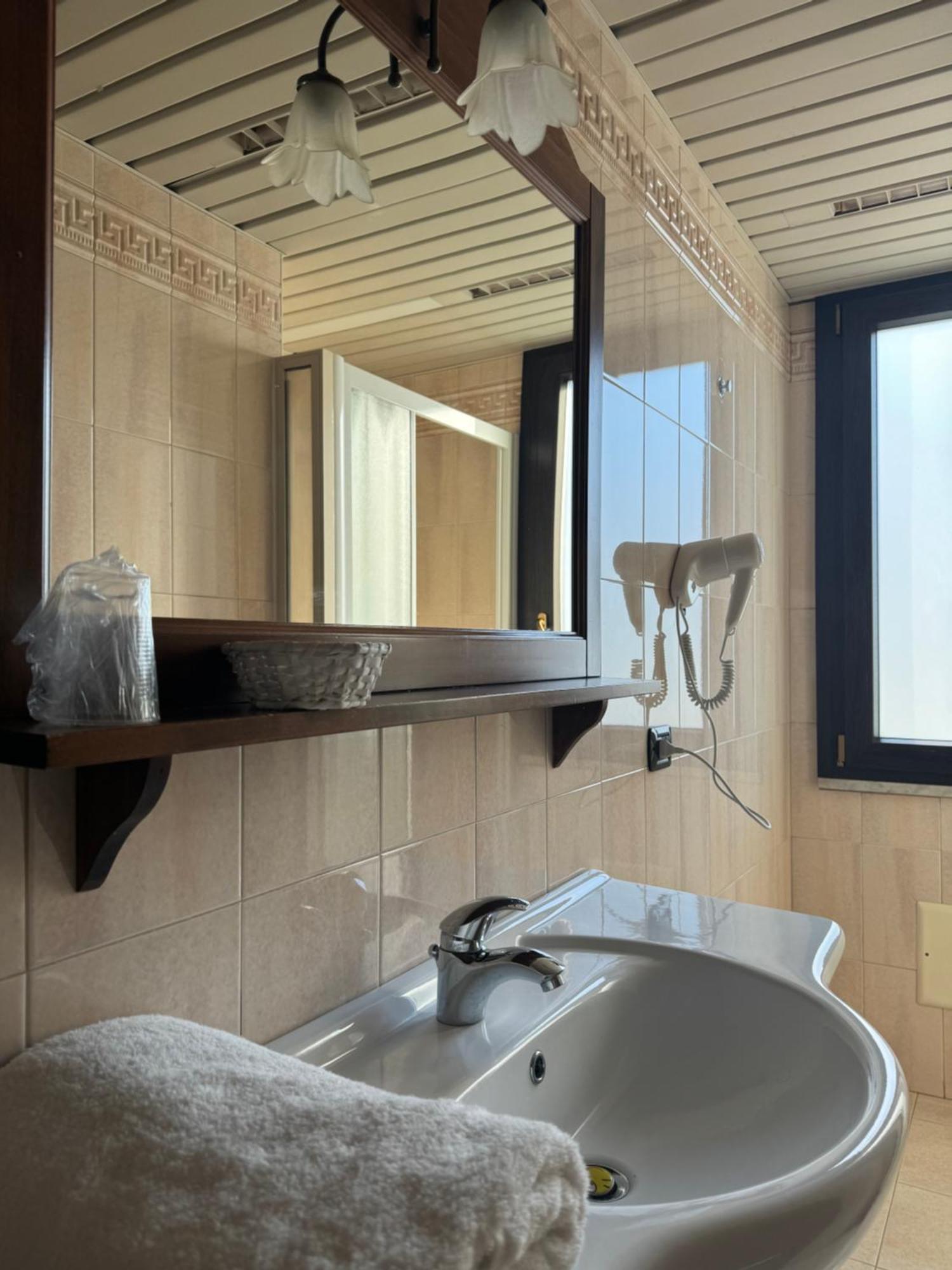 Hotel Vittoria Rosarno Esterno foto